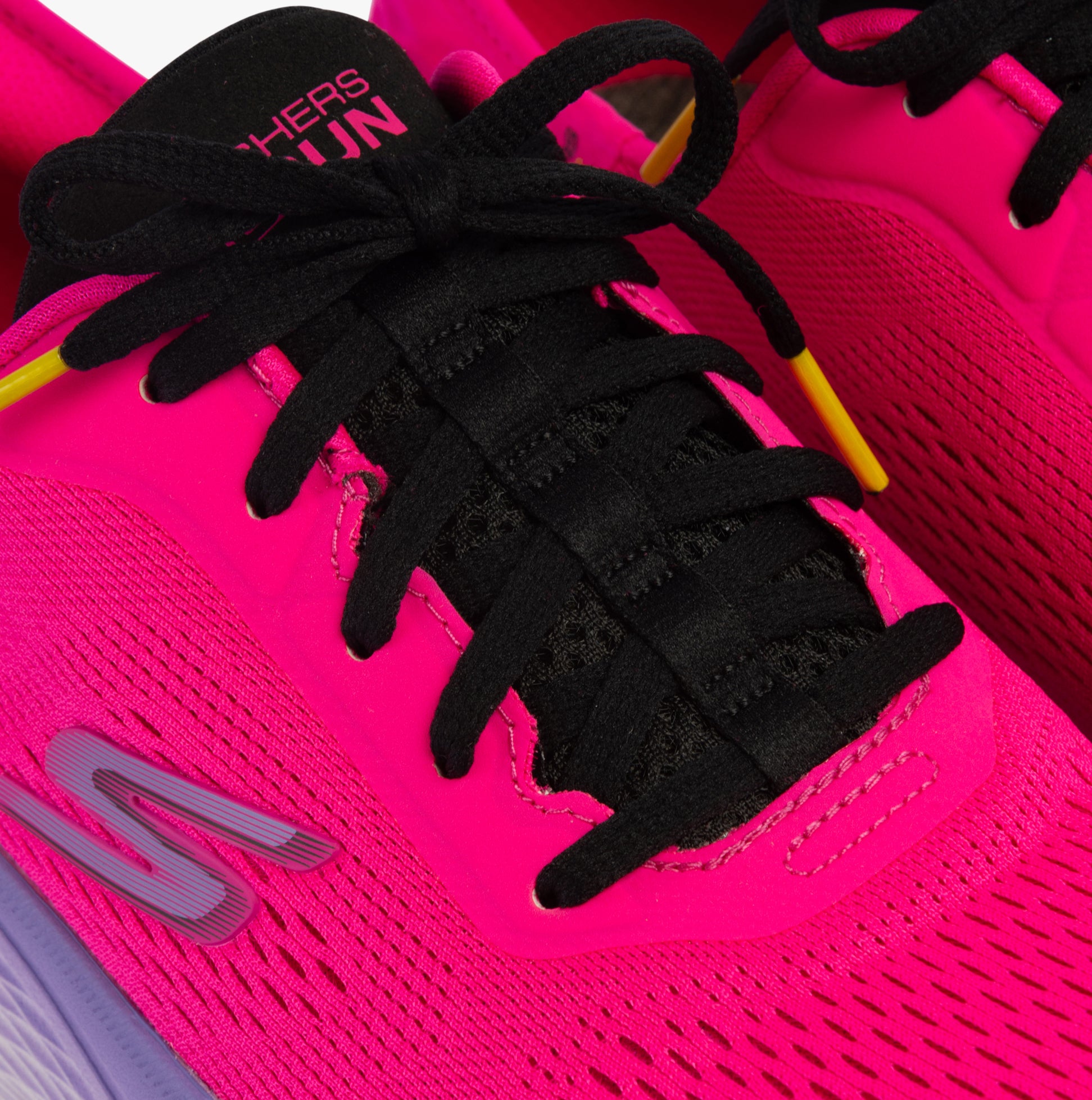 Skechers 129626/RAS MAX CUSHIONING ELITE 2.0 - Womens Trainers Raspberry close-up view of laces and upper.