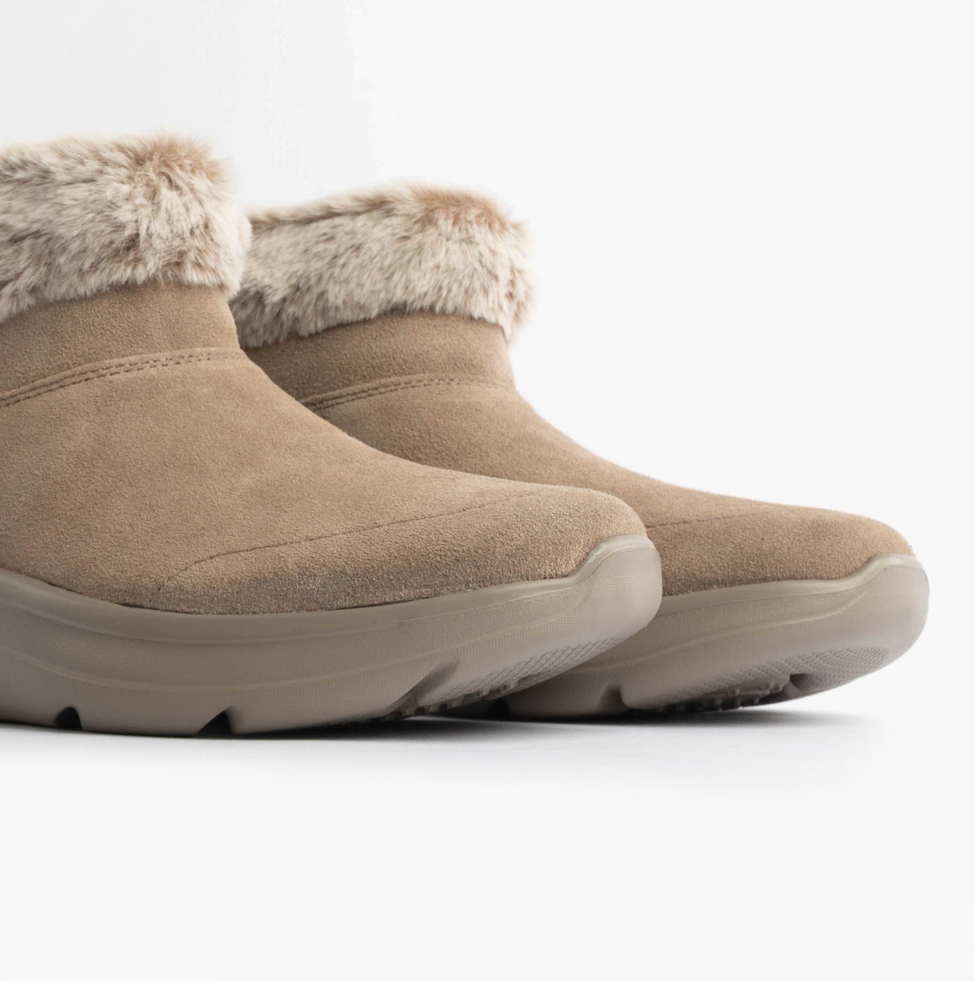 Skechers 144848/DKTP ON-THE-GO ENCORE - SNOW-CAPPE Womens Boots Dark Taupe