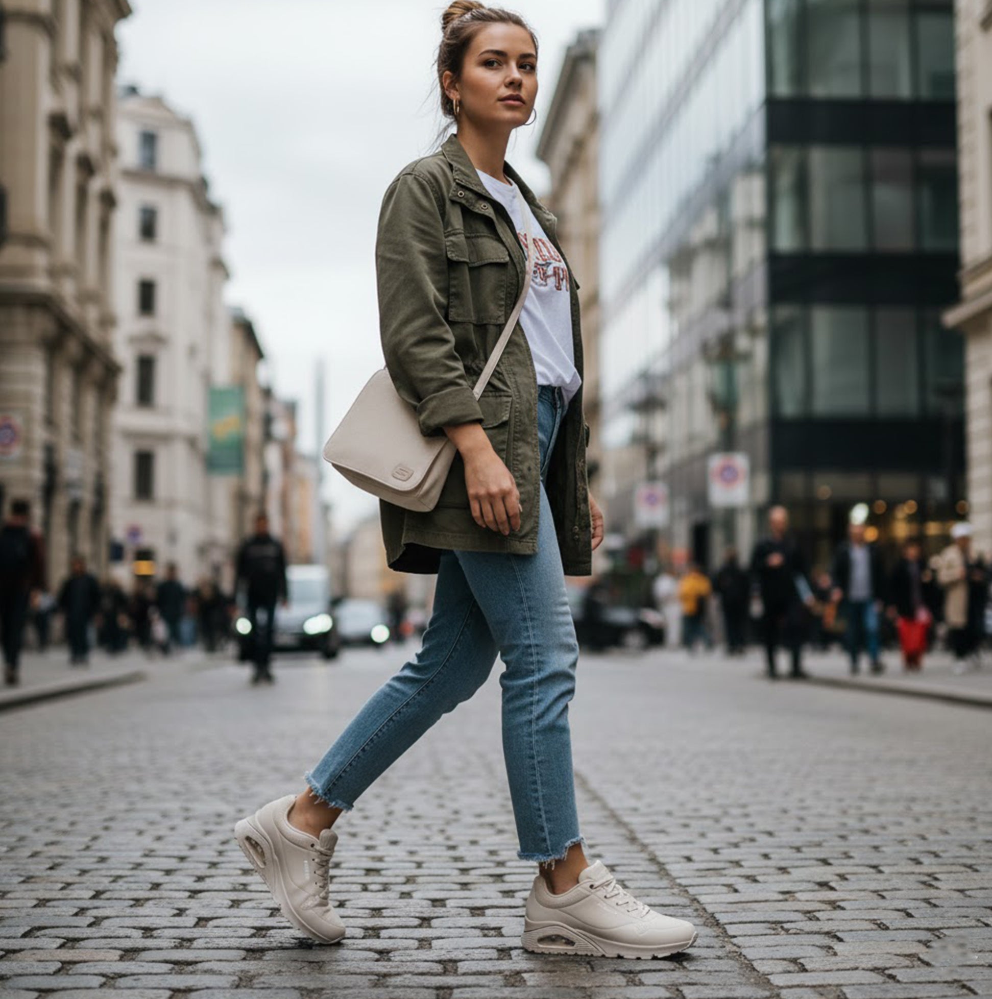 Skechers 73690/OFWT UNO - STAND ON AIR Womens Trainers Off White