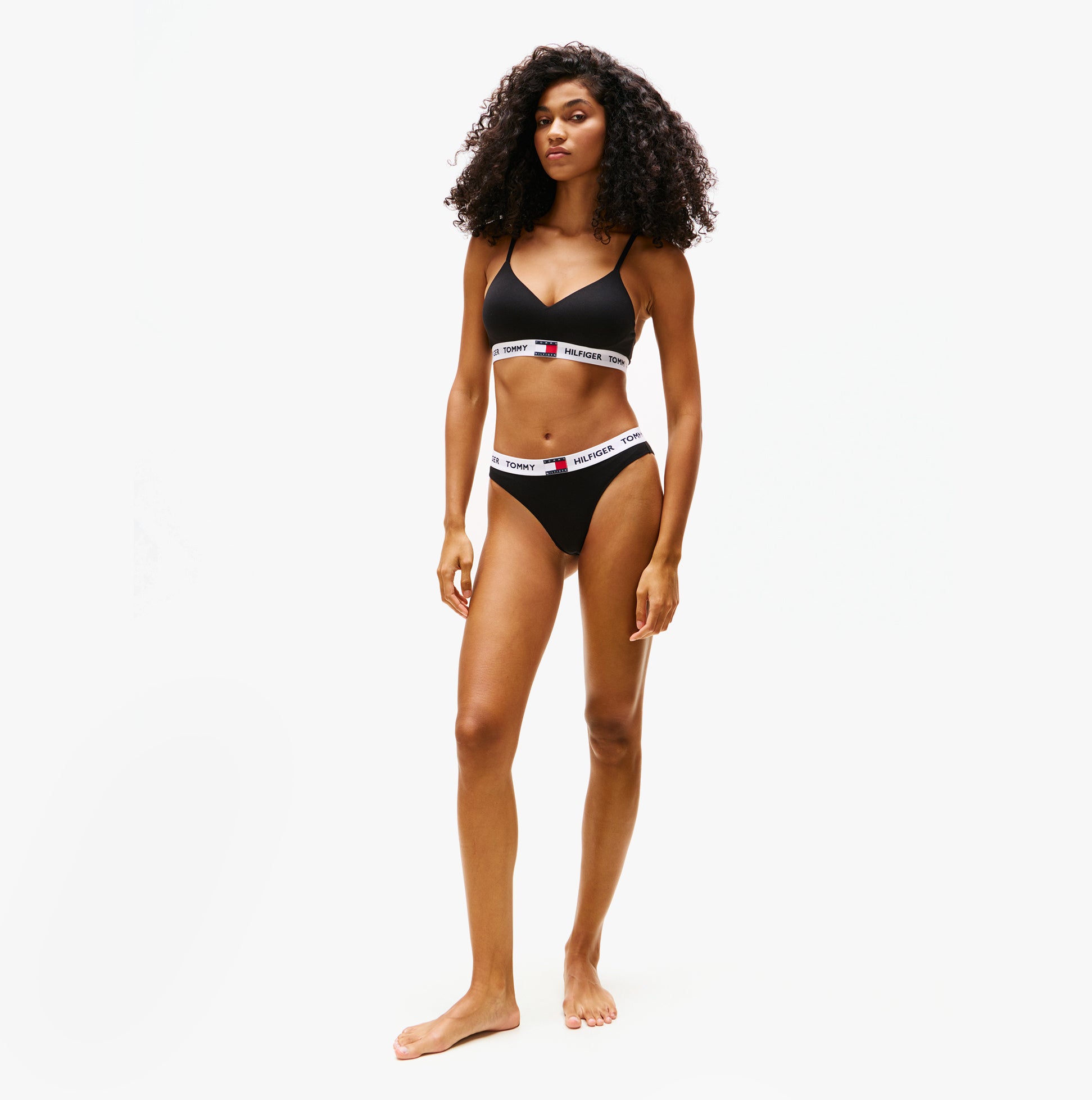 TommyHilfiger-[UW0UW05715BDS]-Black-3.jpg
