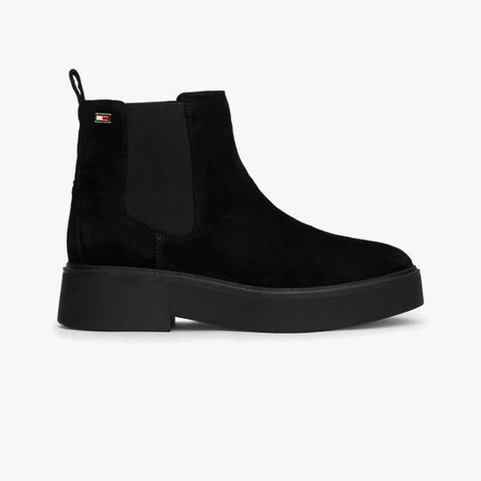 Tommy Hilfiger MINIMAL SUEDE Womens Chelsea Boots Black side view showcasing suede upper and block heel.