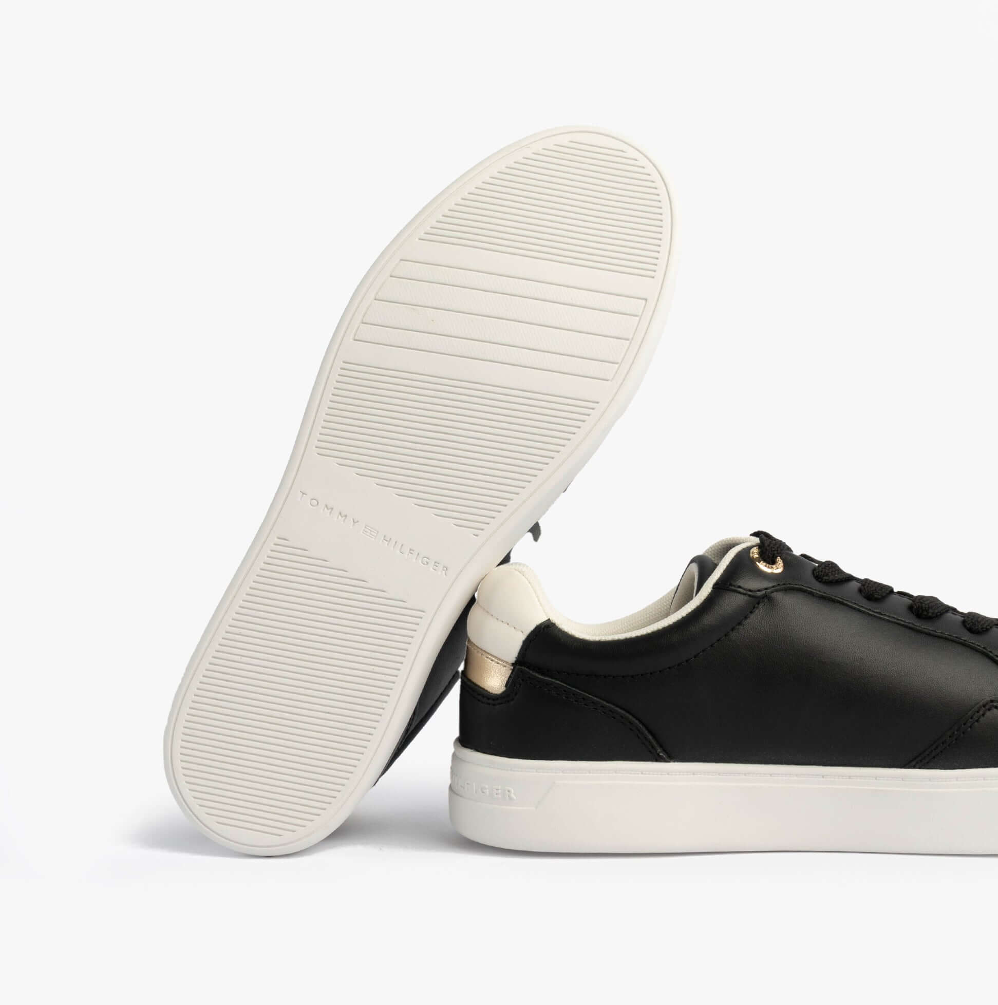 Tommy Hilfiger Womens Leather TH Monogram Plaque Court Trainers Black