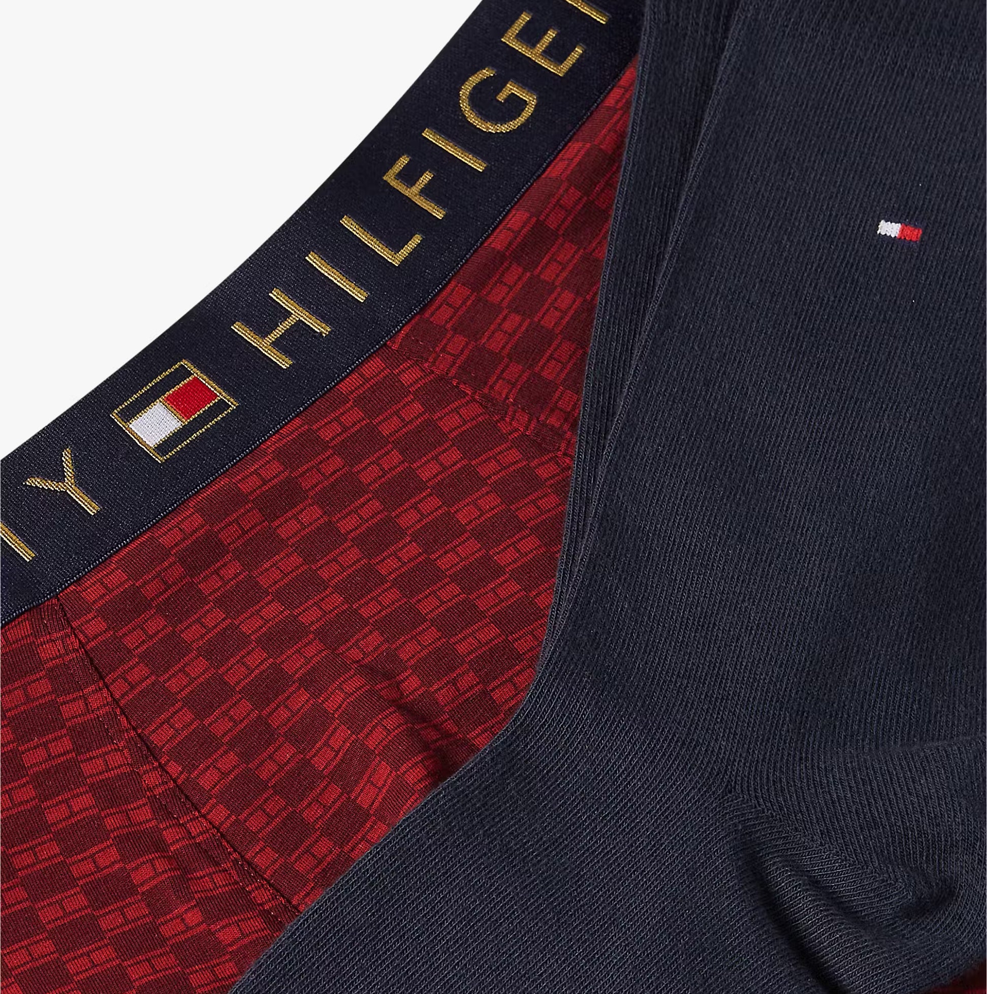 Tommy Hilfiger TRUNK PRINT & SOCK SET GOLD Mens Multicoloured detail view showing fabric design and brand logo.