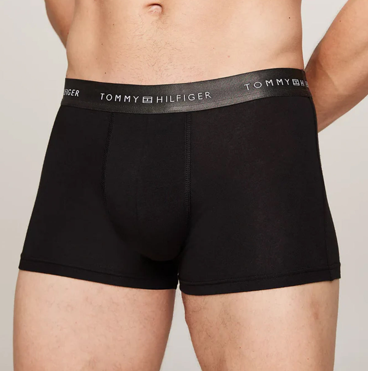 Tommy Hilfiger SIGNATURE COTTON Mens 3 Pack Trunks Black side view showcasing elastic waistband and stretch cotton fabric.