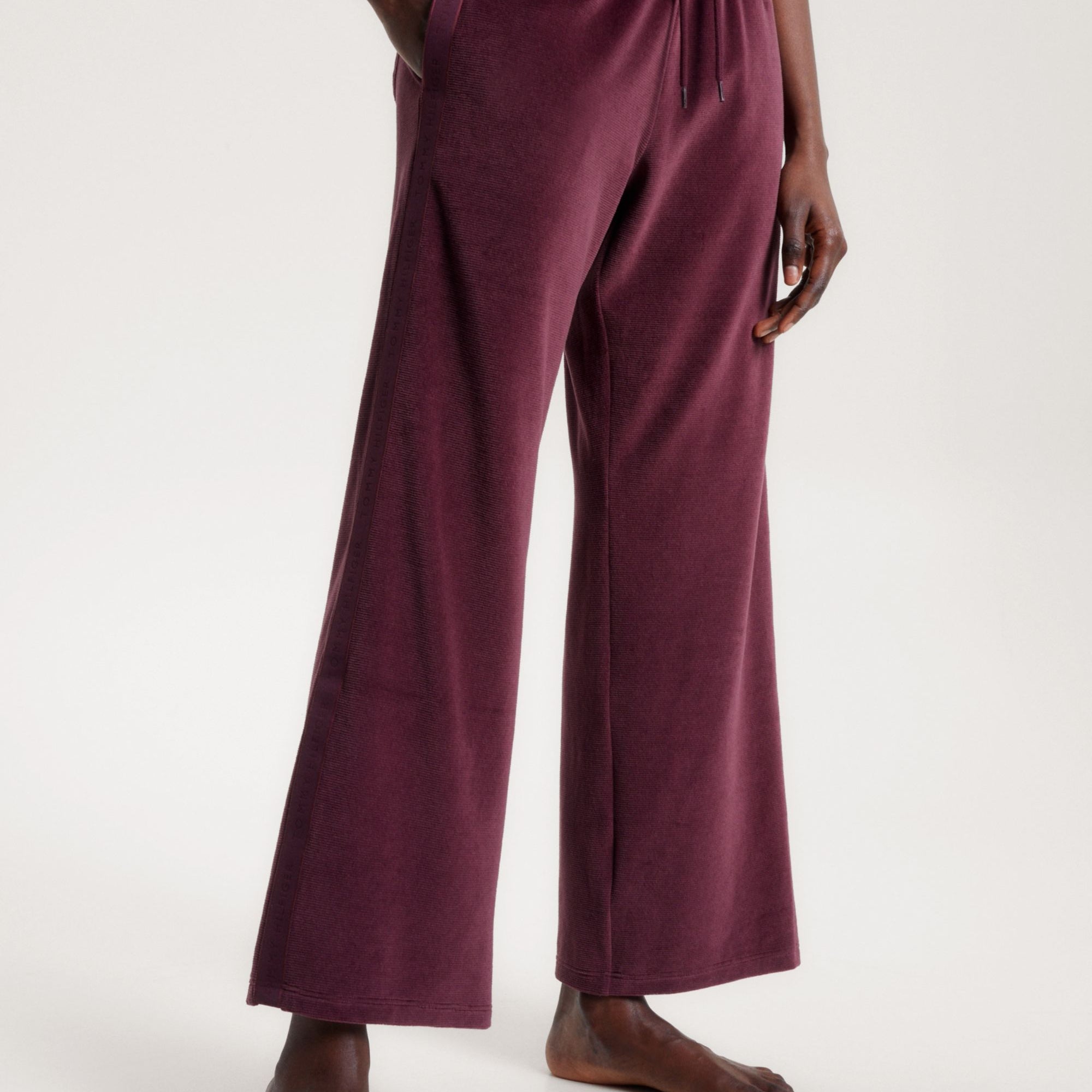 Tommy Hilfiger PANTS VELOUR Womens Pants Deep Burgundy