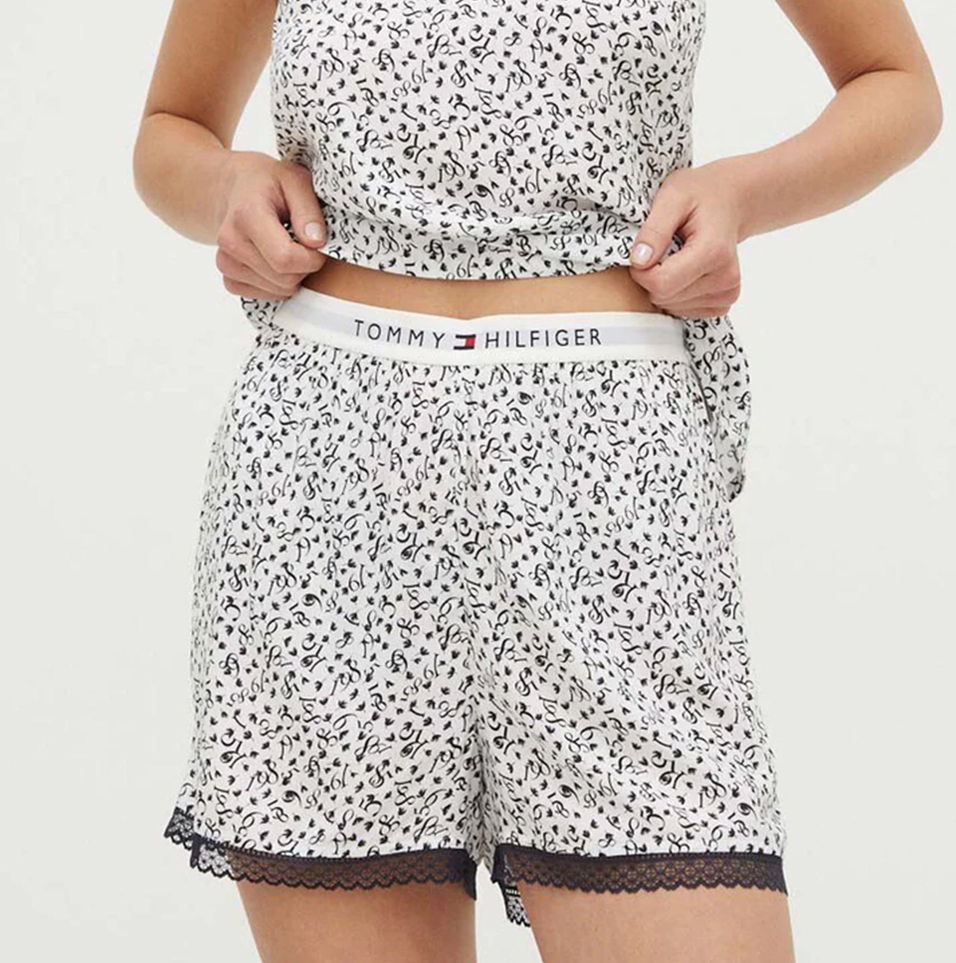 Tommy Hilfiger WOVEN SHORT PRINT Womens Shorts Feather Print Ecru