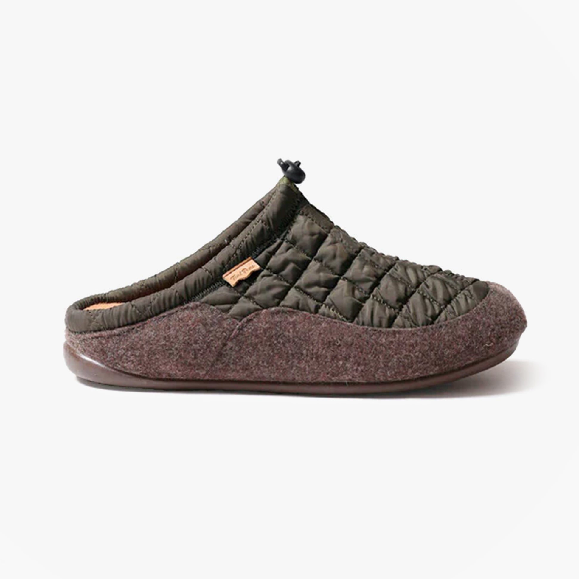 Toni Pons NADIR-UM Mens Caqui side view of slipper, featuring felt and textile materials, round toe, and slip-on design.