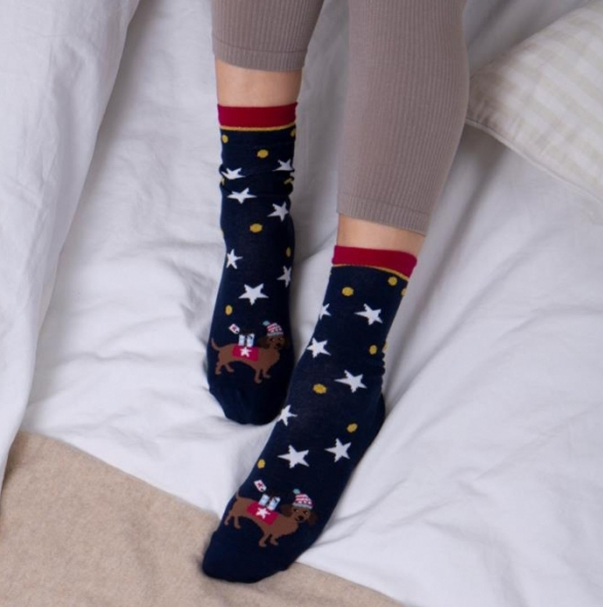 Totes Isotoner NOVELTY ANKLE Womens Socks Dog