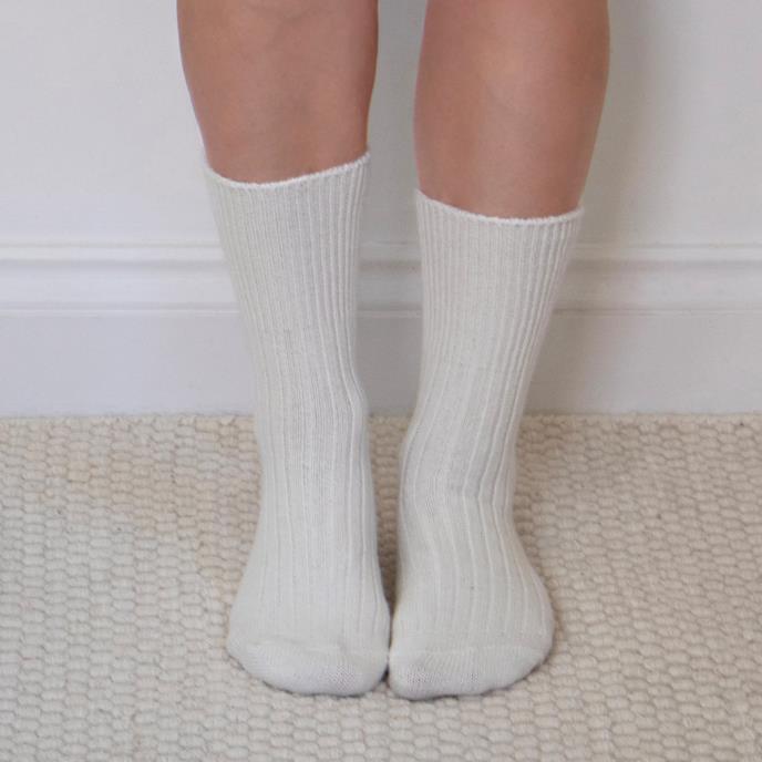 Totes Toasties CASHMERE BLEND Womens Socks Oat