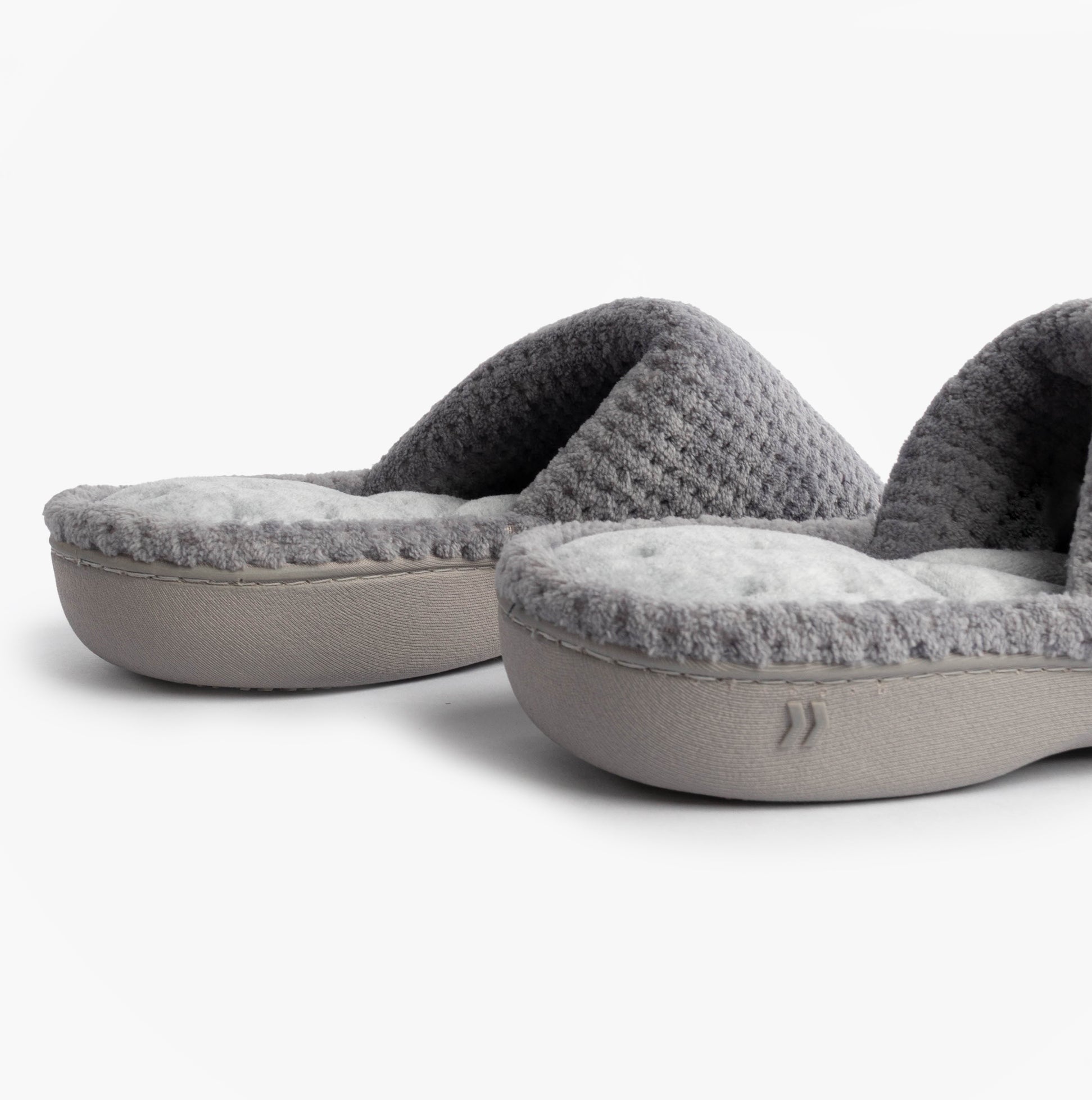 Totes Isotoner POPCORN TURNOVER OPEN TOE Womens Mule Slippers Pale Grey