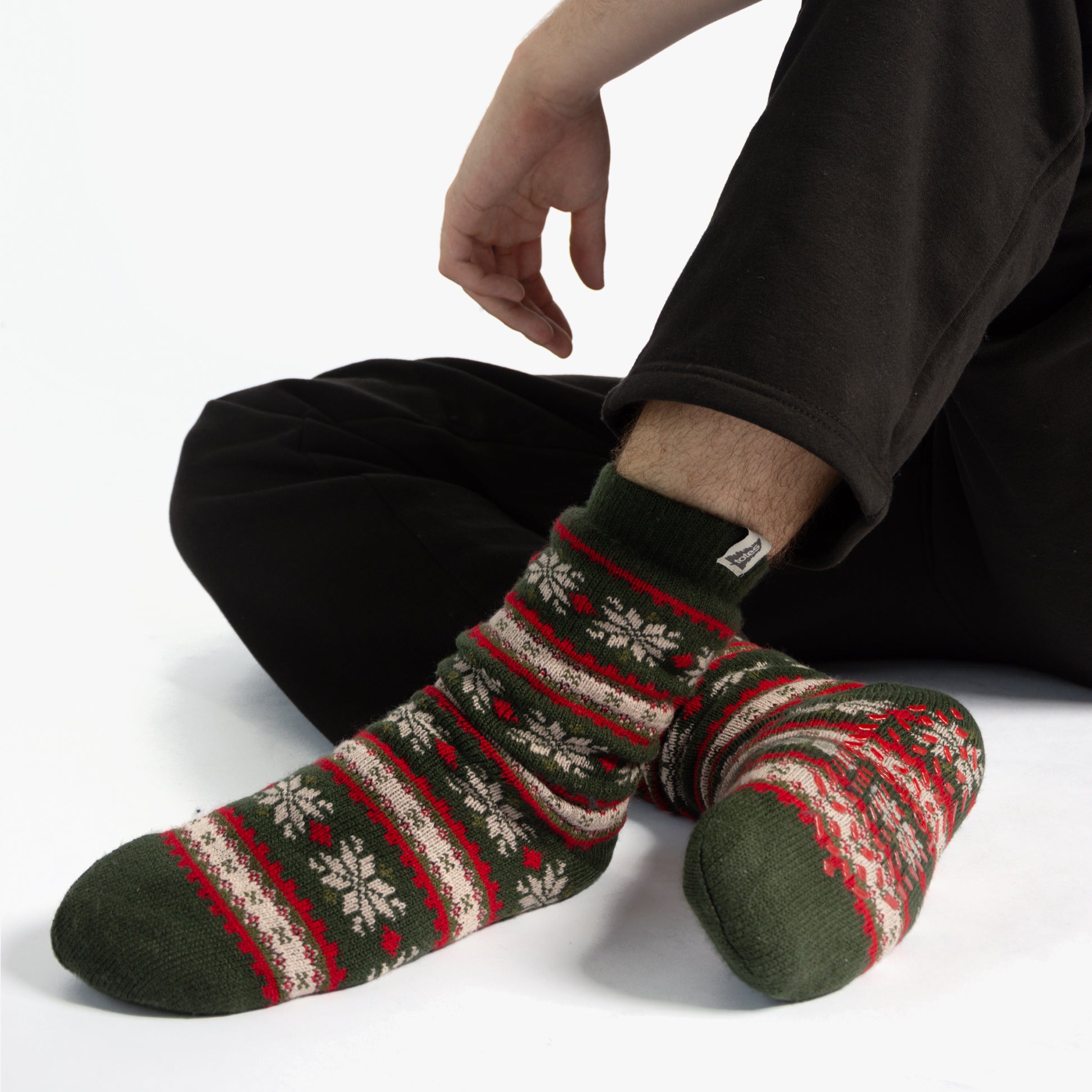 Totes Toasties SHERPA LINED FAIR ISLE Mens Slippers Socks Red Fair isle