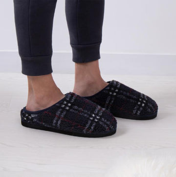 Totes Toasties BORG CHECK Mens Slippers Navy Check