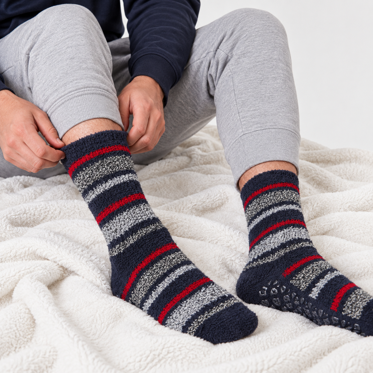 Totes Toasties 3PK SUPER SOFT COSY SOCKS Mens Crew Socks Navy