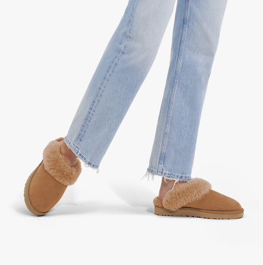 UGG CLASSIC SLIPPER II Womens Slippers Chestnut